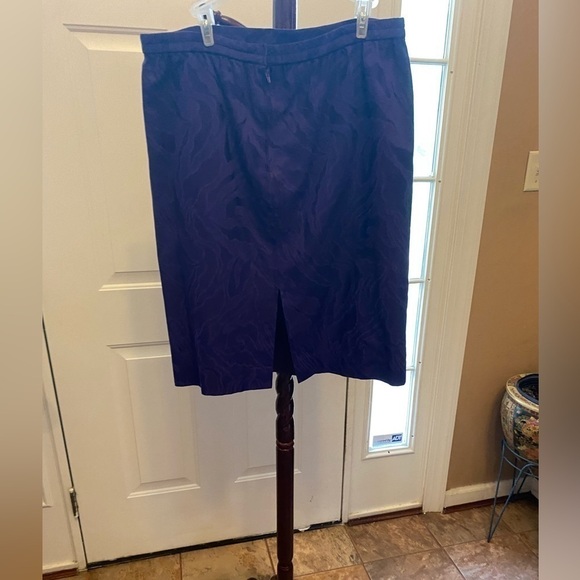 RIMINI 2 PIECE PURPLE SKIRT SUIT SIZE 16 - Picture 12 of 12